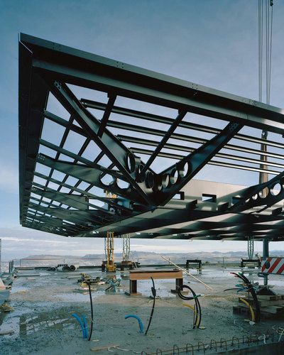 Metal structures and trusses